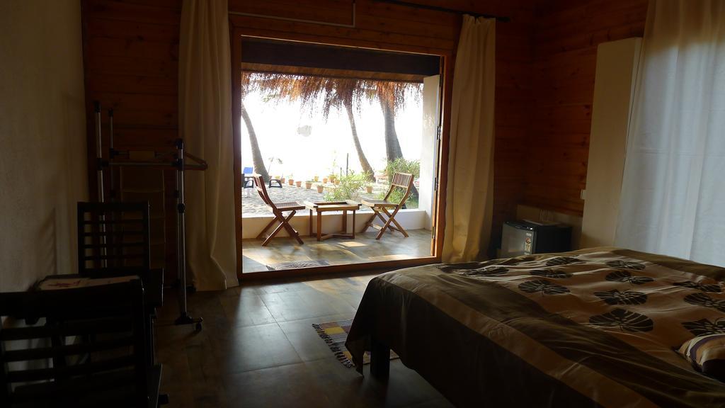 Mamagoa Resort Morjim Bilik gambar