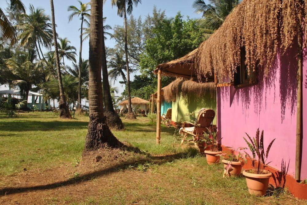 Mamagoa Resort Morjim Luaran gambar