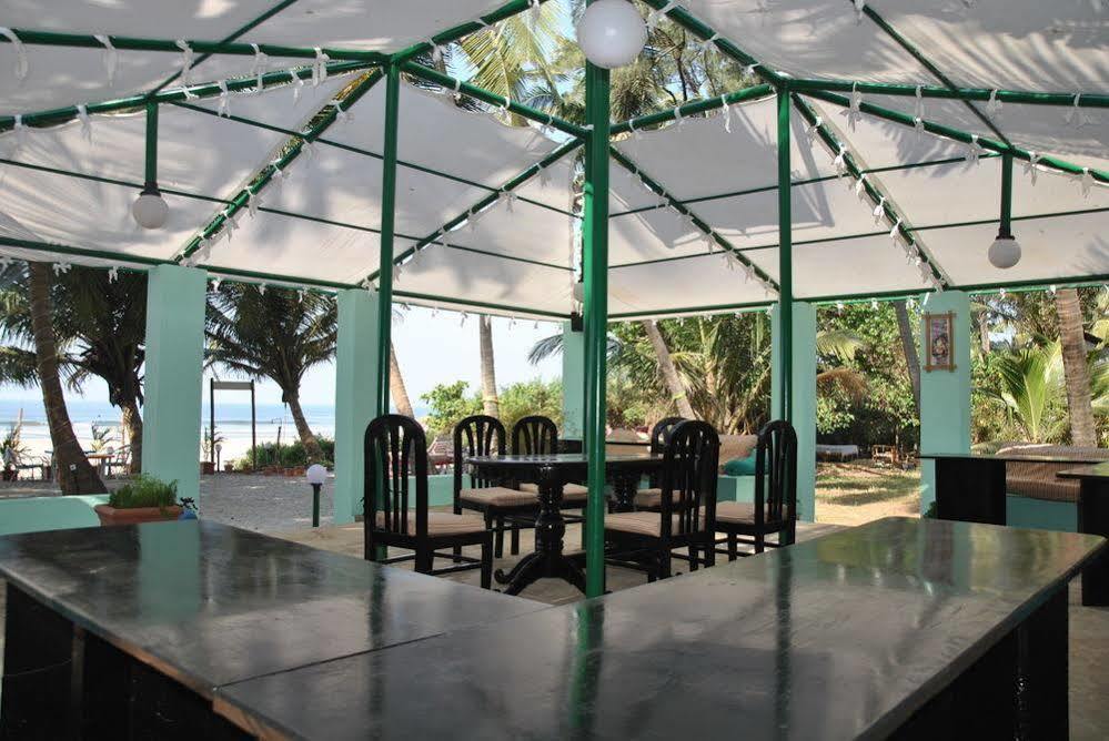 Mamagoa Resort Morjim Luaran gambar